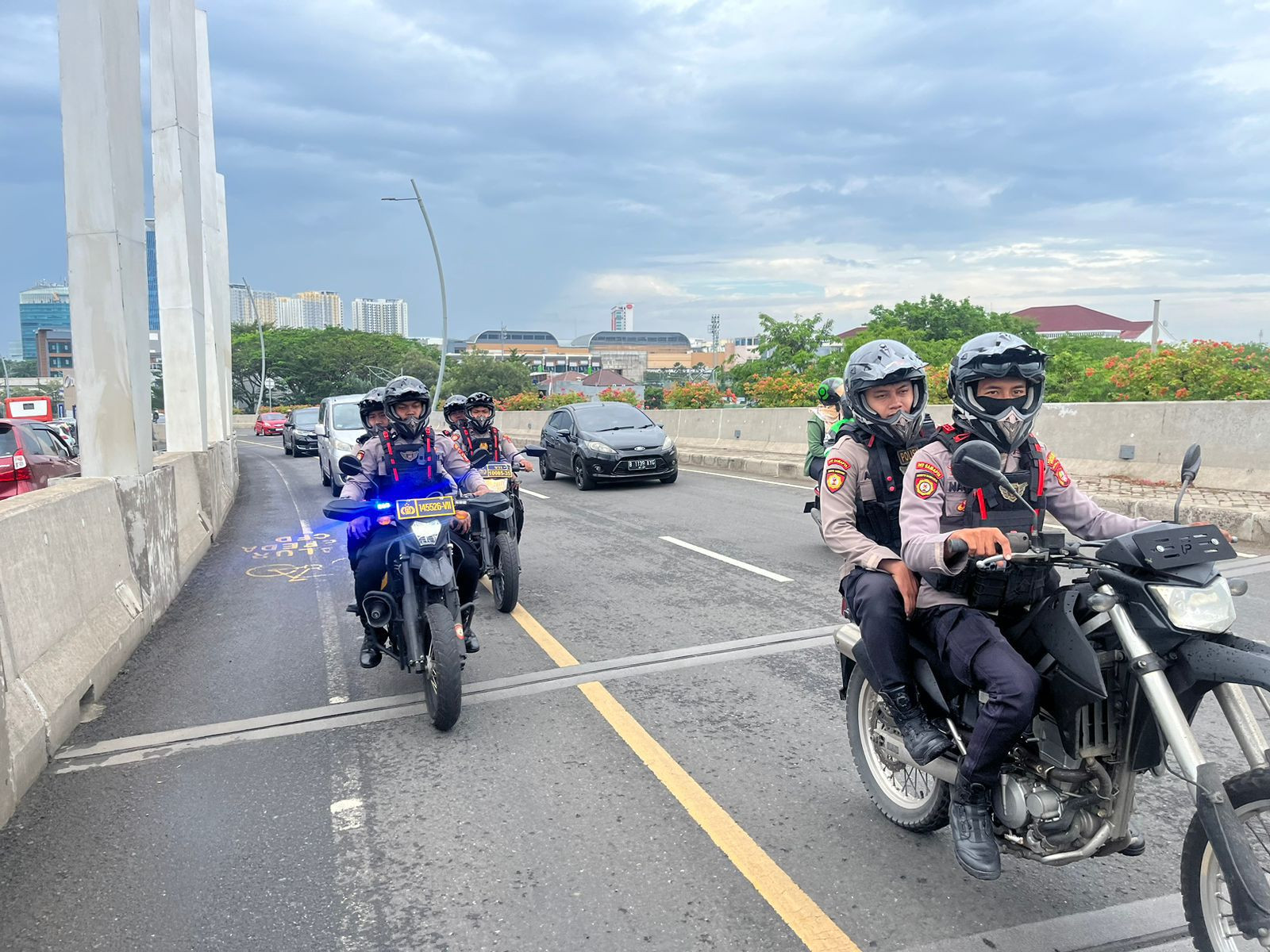 Jaga Keamanan Siang Hari, Polres Metro Bekasi Kota Gelar Patroli Skala Sedang