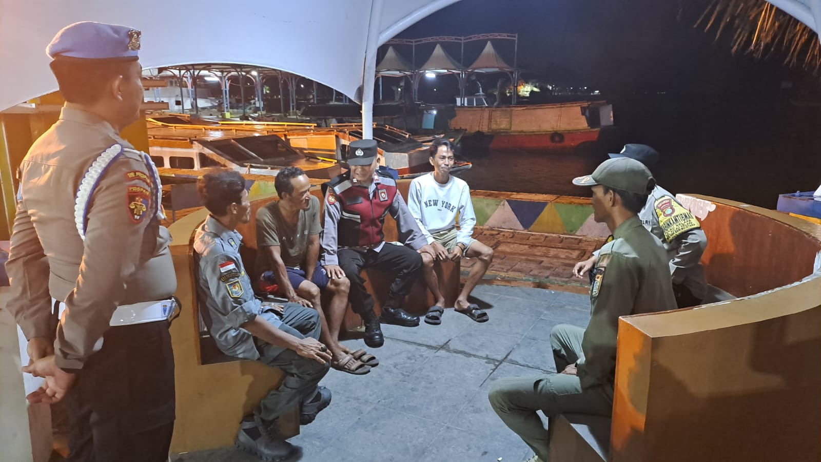 Polsek Kepulauan Seribu Utara Gencarkan Patroli Malam Perintis Presisi, Cegah Gangguan Kamtibmas Demi Wujudkan Jaga Jakarta+