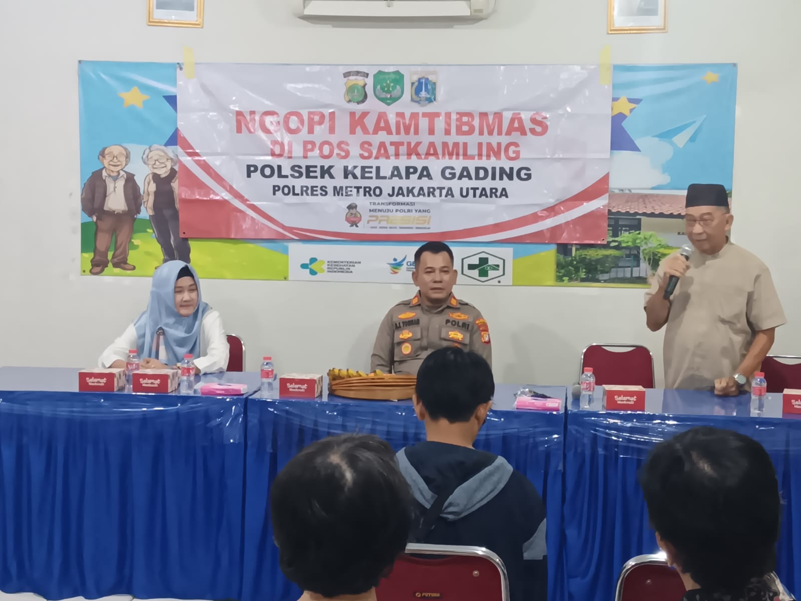 Ngopi Kamtibmas Wakapolsek Kelapa Gading :Serap Aspirasi Warga RW 06 Pegangsaan Dua
