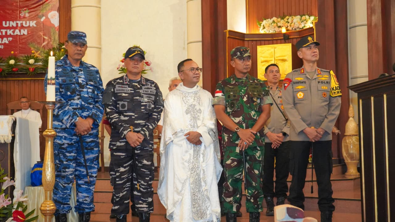 Pastikan Ibadah dan Perayaan Natal Berjalan Aman, Dankodaeral dan Wadan Kodaeral IX Tinjau Langsung Gereja-Gereja