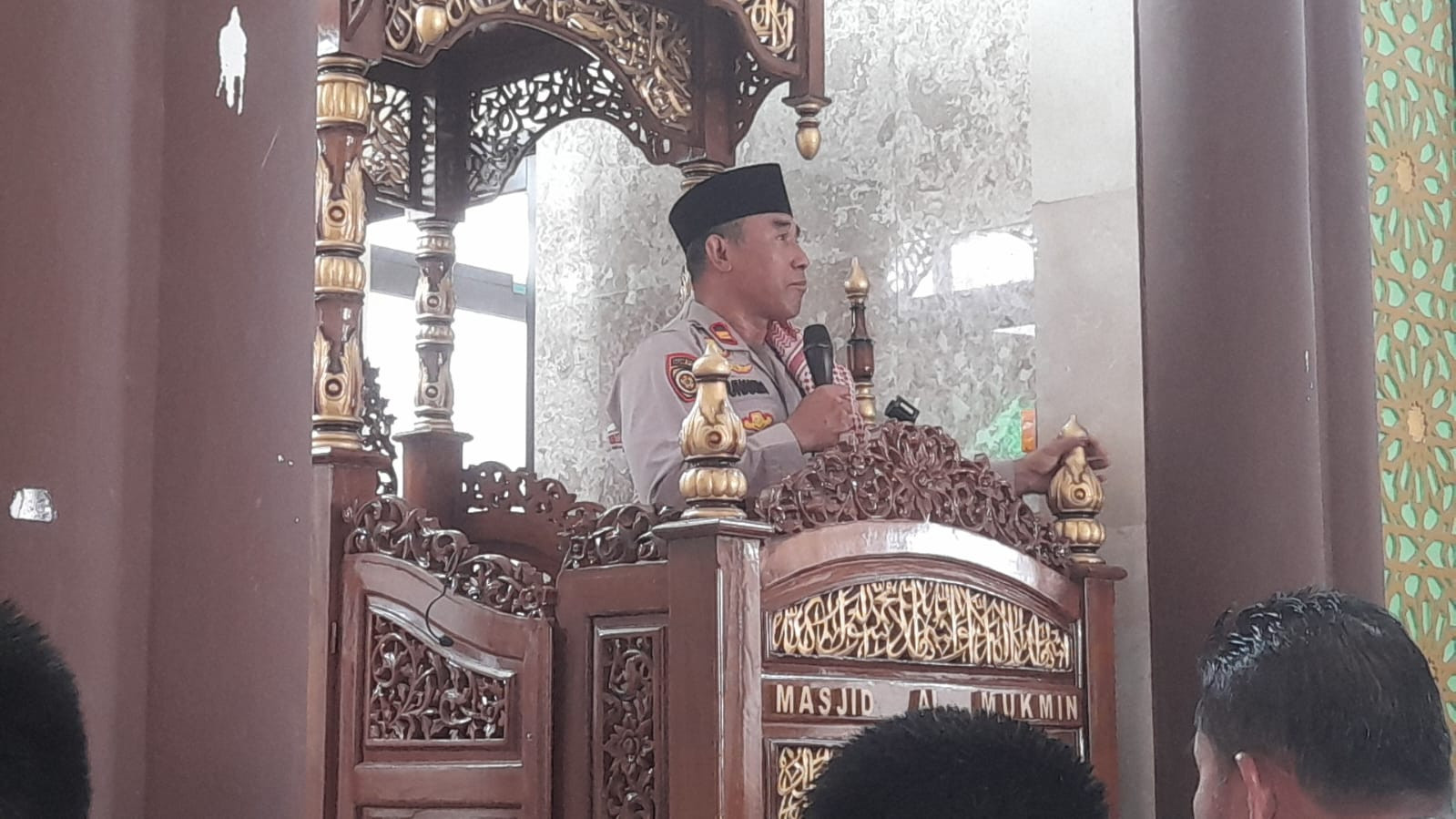 Kunci Pembuka Pintu Rezeki: Tausiyah Inspiratif Ustad Iptu H. Bonin Suhanda di Masjid Almukmin Polres Metro Bekasi Kota