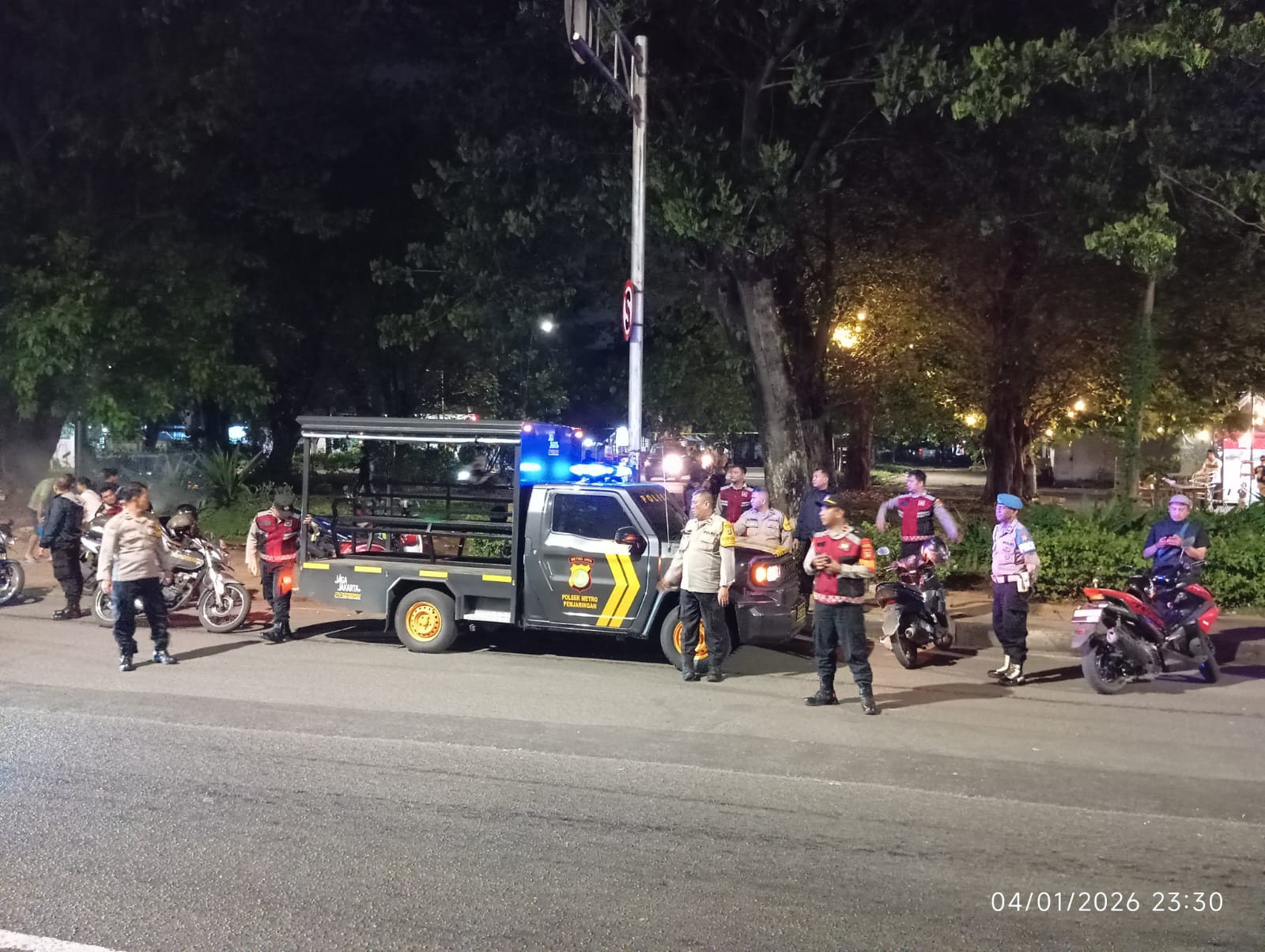 Jaga Jakarta, Jaga Lingkungan: Polsek Metro Penjaringan Intensifkan KRYD Antisipasi Tawuran dan Kejahatan Jalanan