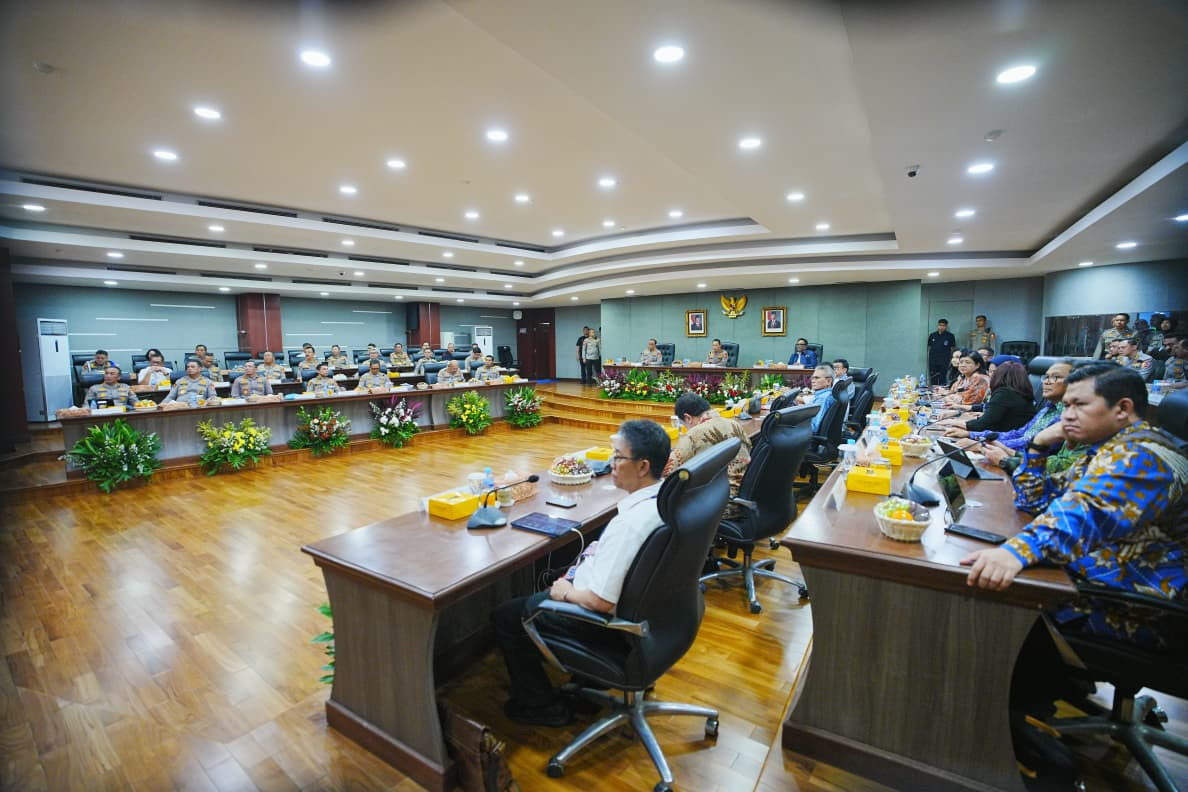 Kapolri Gandeng Pakar, Akademisi, dan Pemerhati Kepolisian untuk Beri Masukan Melalui Rapat Akselerasi Transformasi Polri