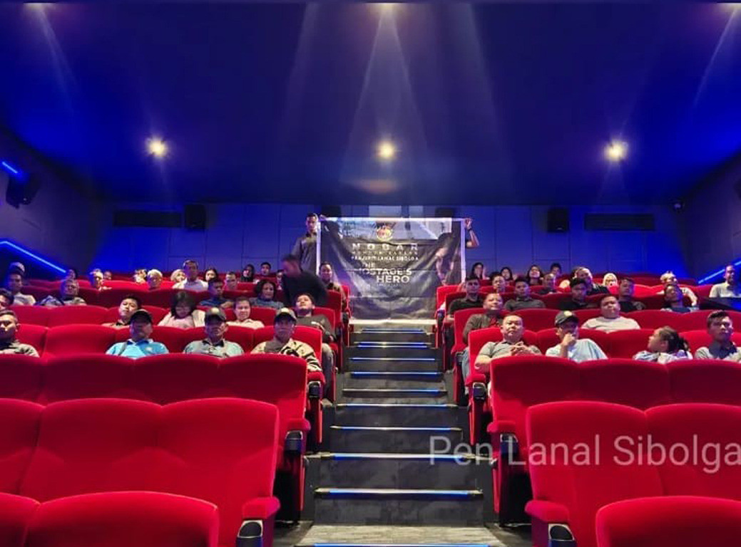 Tingkatkan Motivasi dan Jiwa Patriotisme, Lanal Sibolga Nobar Film The Hostage's Hero