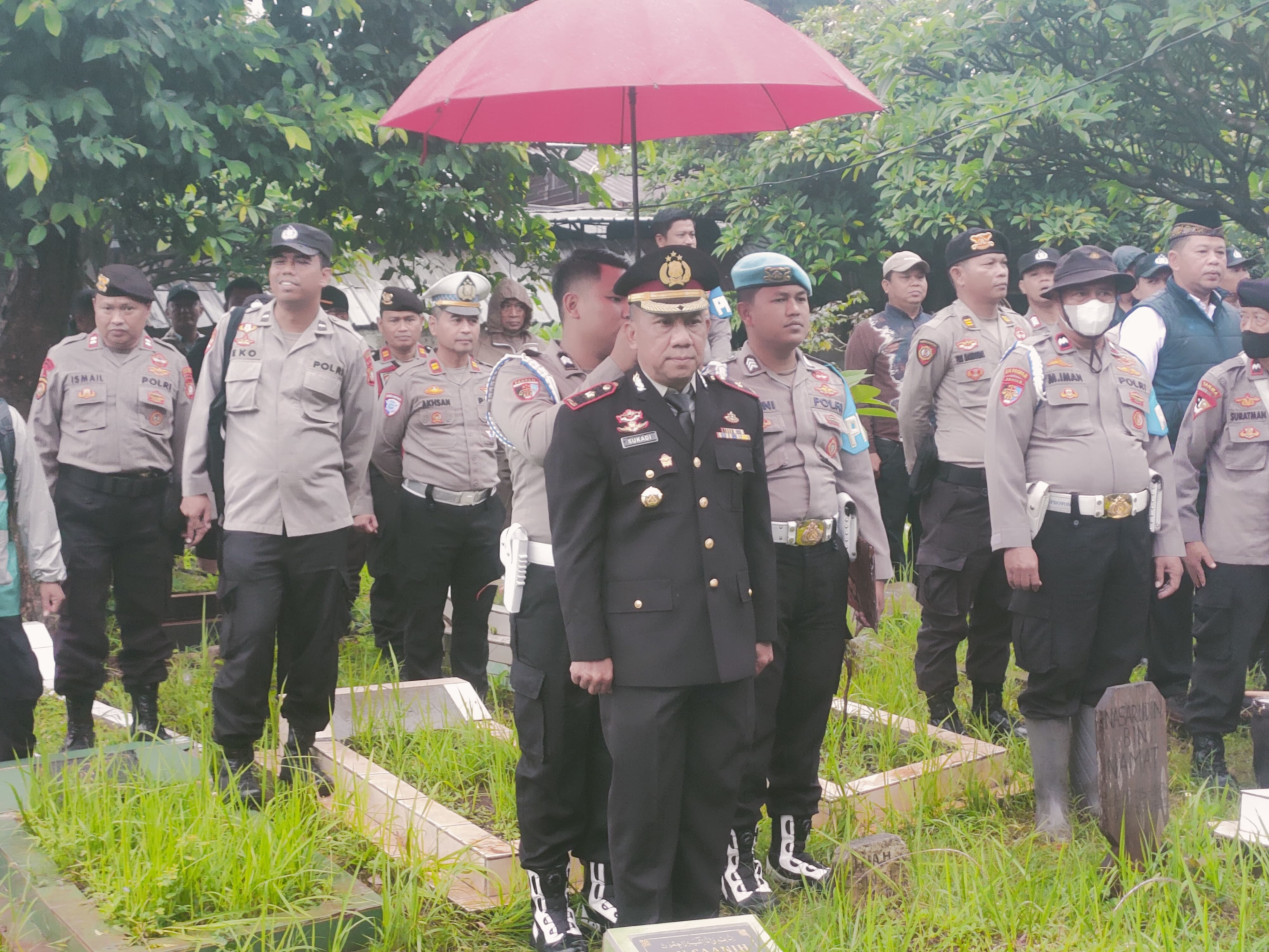 Upacara Pemberangkatan dan Pemakaman Jenazah Almarhum Efan Paryana