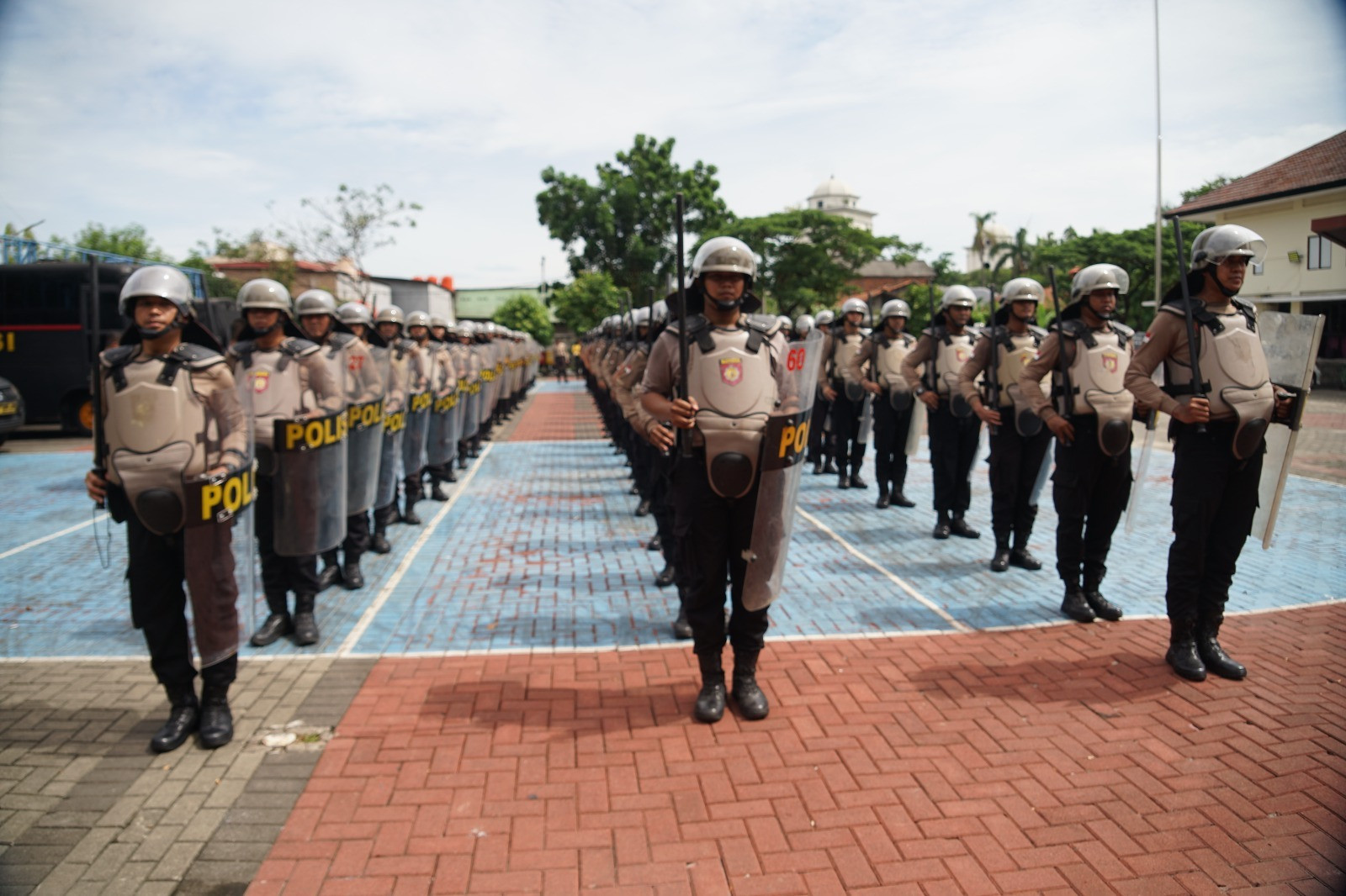 Kapolres Metro Bekasi Cek Latihan Dalmas, Tegaskan Kesiapan Personel Hadapi Dinamika Kamtibmas