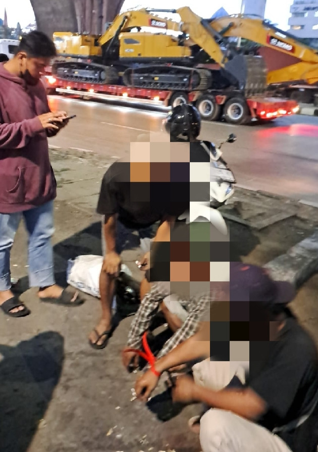 Polres Metro Jakarta Utara Tangkap Tiga Pelaku Bajilo, Kasus Pencurian Besi yang Viral di Medsos