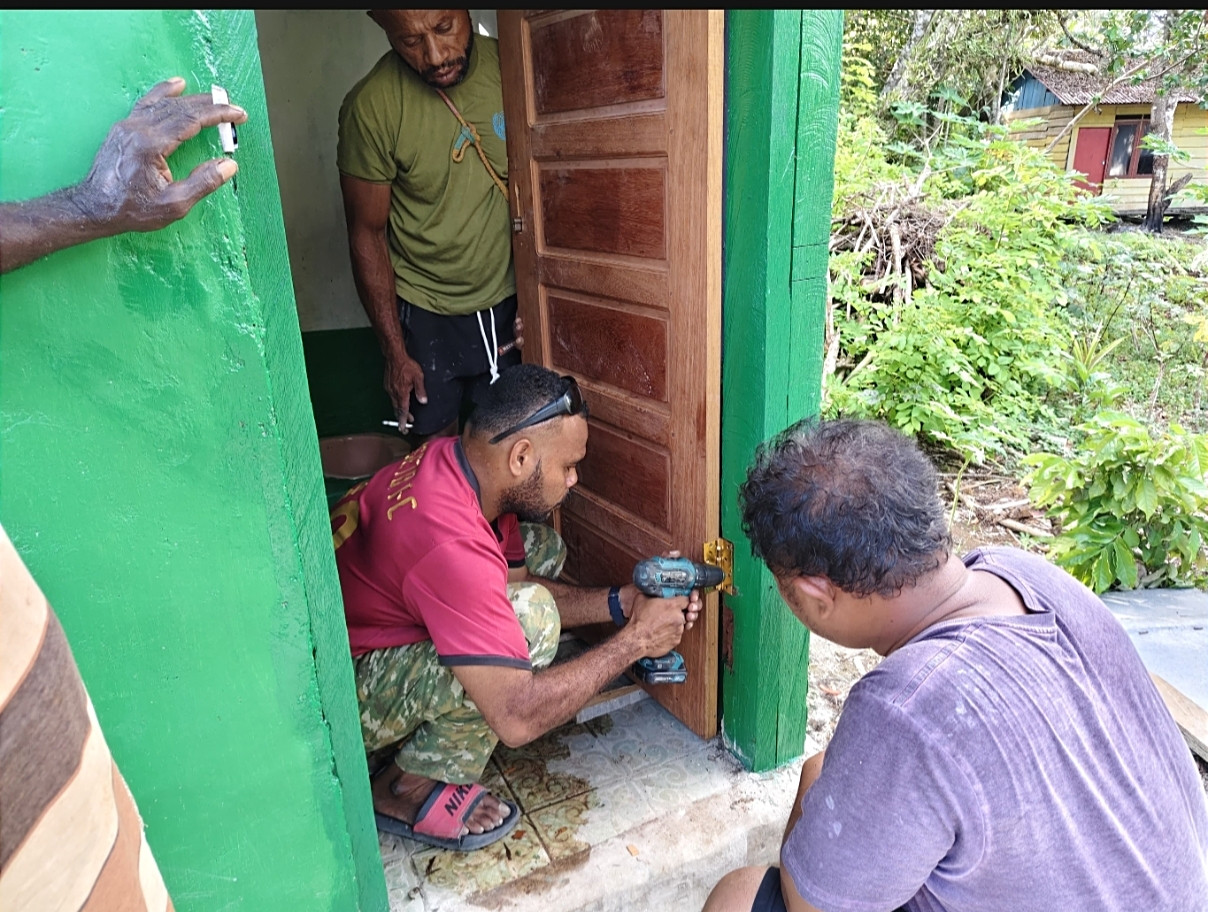 Rehab MCK Hampir Rampung, Satgas TMMD Ke-129 Kodim 1807/Sorong Selatan Tingkatkan Kualitas Sanitasi Warga Kampung Sesor