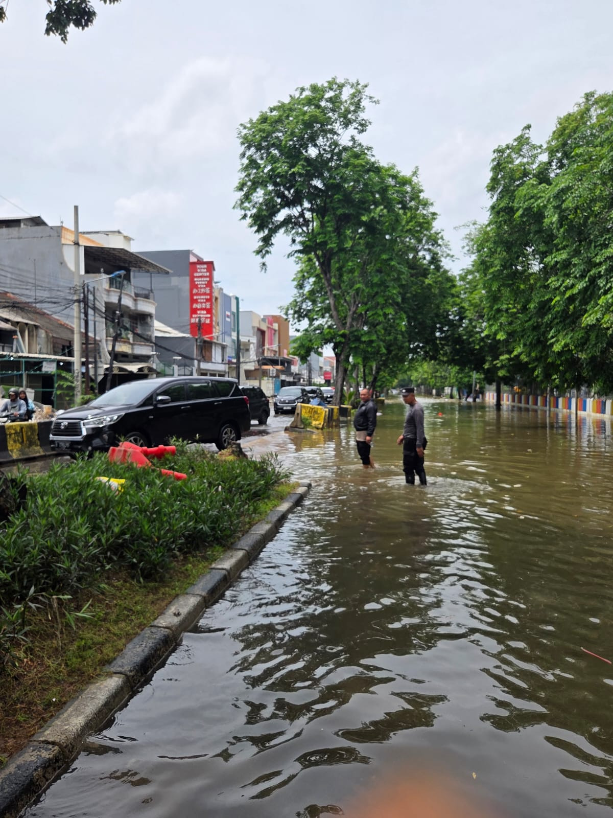 Jaga Jakarta, Jaga Lingkungan, Jaga Warga, Polsek Metro Penjaringan Pantau Ketinggian dan Genangan Air di Muara Karang