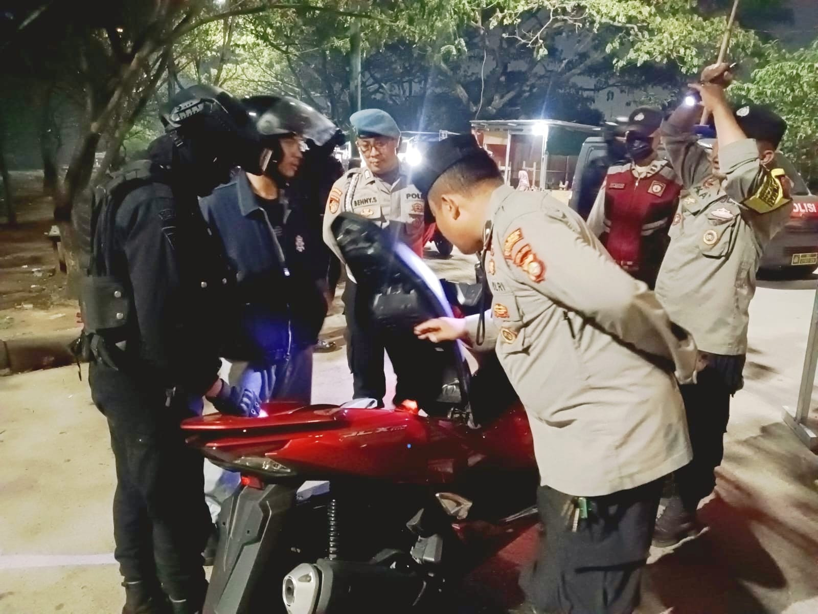 Patroli KRYD dan Razia Stasioner, Polsek Cilincing Intensifkan Antisipasi Tawuran dan Kejahatan Jalanan