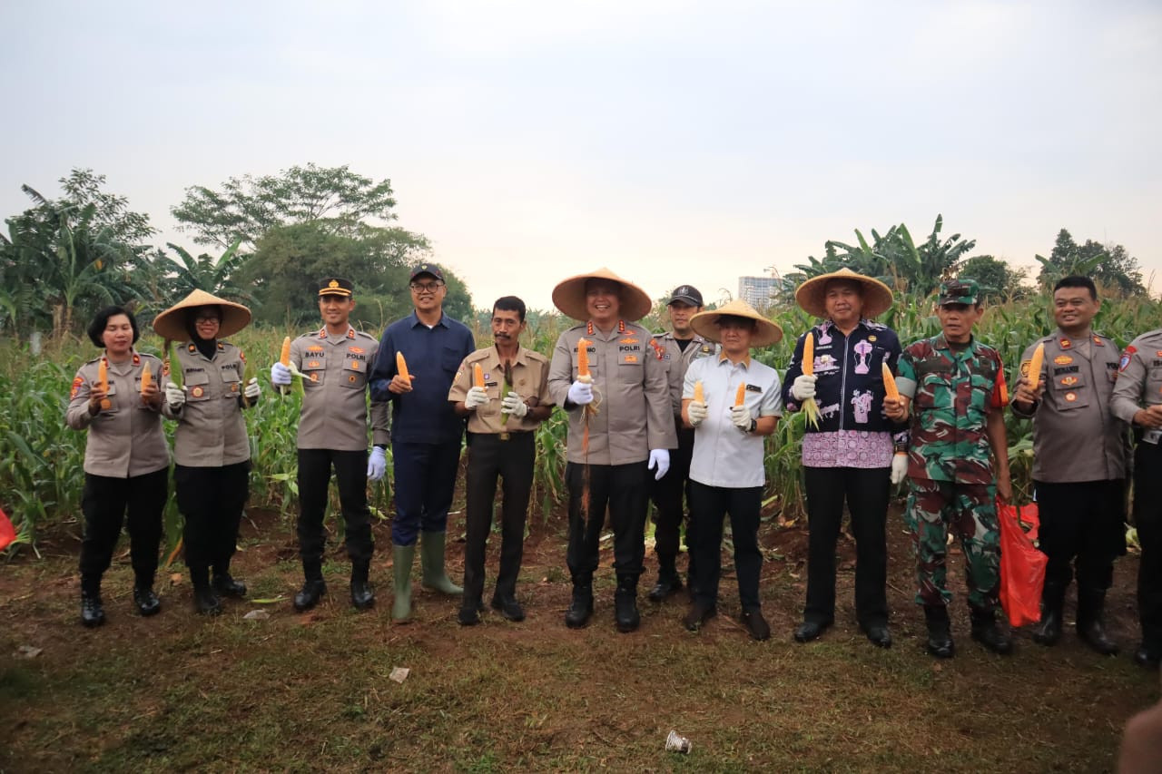 Kapolres Metro Bekasi Kota Kombes Pol Kusumo Wahyu Bintoro, Panen Raya Jagung Kuartal III