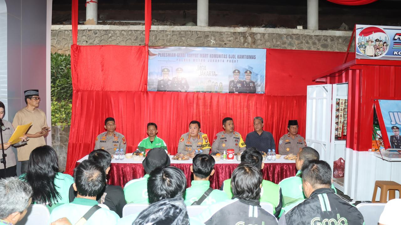 Jaga Jakarta, Kapolres Metro Jakarta Pusat Resmikan Gerai Rakyat Mart untuk Komunitas Ojol di Menteng