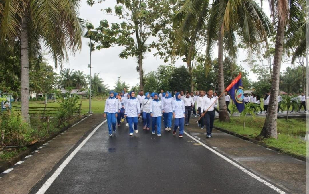 Lanal Bengkulu Gelar Olahraga Bersama, Wujudkan Prajurit dan Keluarga Yang Prima