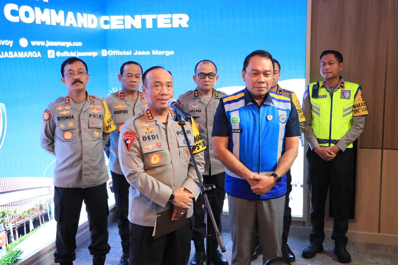 Wakapolri Pantau Arus Balik Nataru di Command Center Tol Jasa Marga Jatiasih