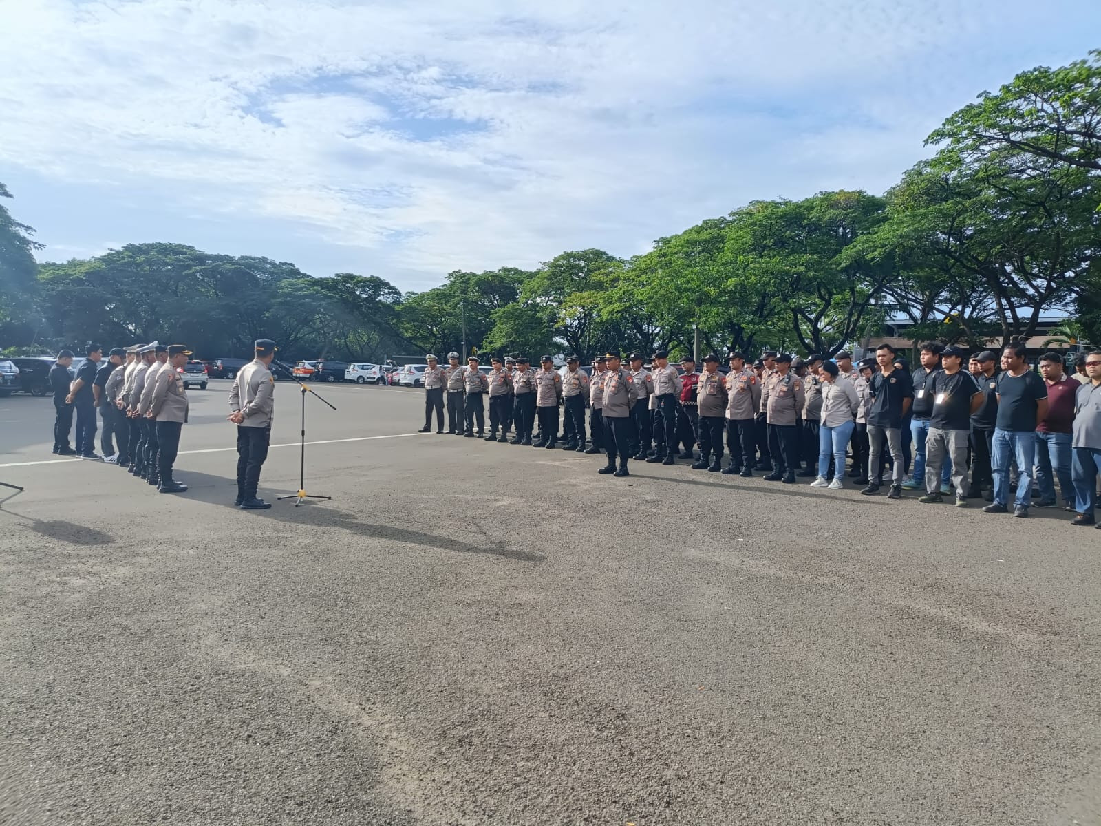 Polres Metro Jakarta Utara Gelar Apel Pengamanan Konser Musik di Ancol