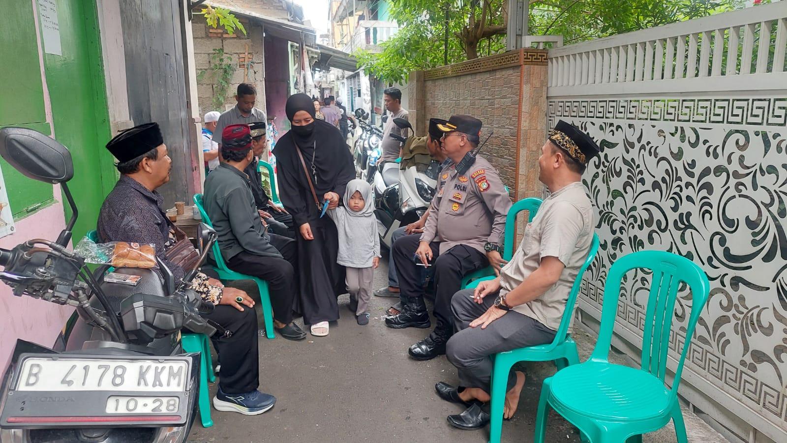 Kapolsek Medan Satria Ta'ziyah di Wilayah Kelurahan Medan Satria