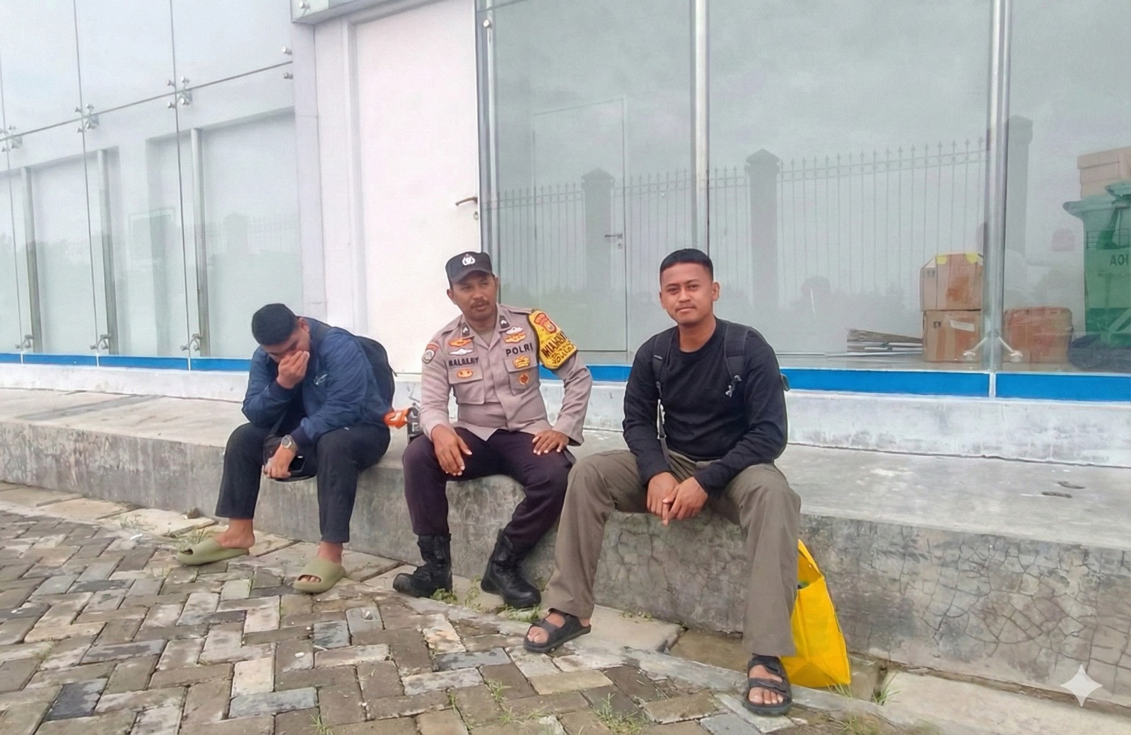 Bhabinkamtibmas Pulau Sabira Ajak Warga Jaga Kamtibmas demi Wisata yang Aman dan Nyaman