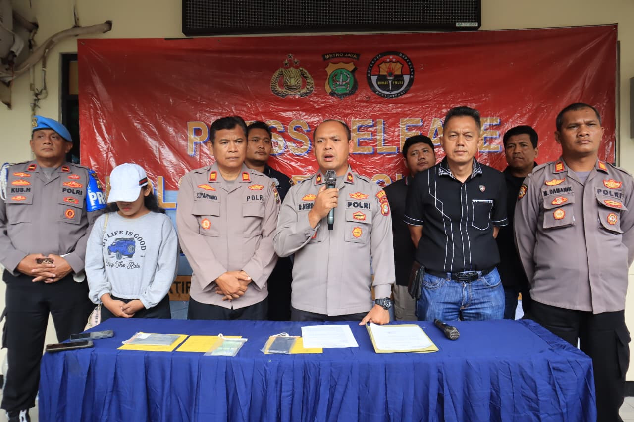 Modus Tawari Pekerjaan, Polsek Bekasi Selatan Berhasil Amankan Pelaku Penipuan dan Penggelapan Beserta Dua Unit Barang Bukti Kendaraan