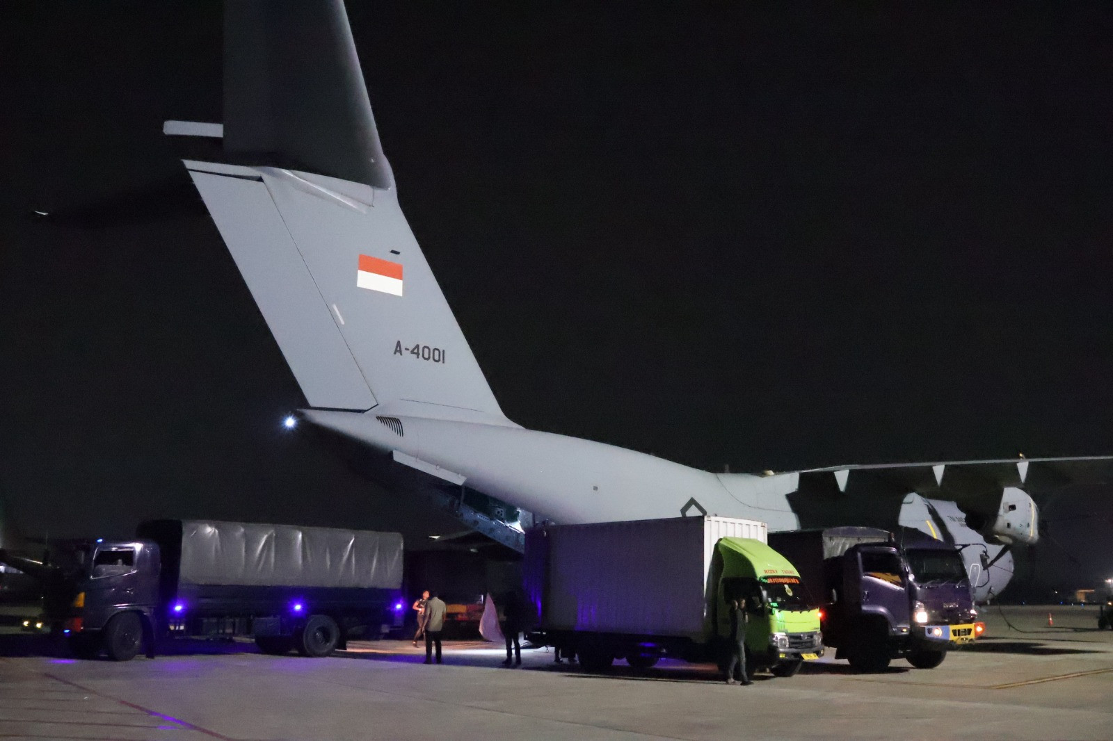 Hari Keenam Pascagempa, TNI Kerahkan 5.254 Personel dan Salurkan 293 Ton Bantuan untuk NTT
