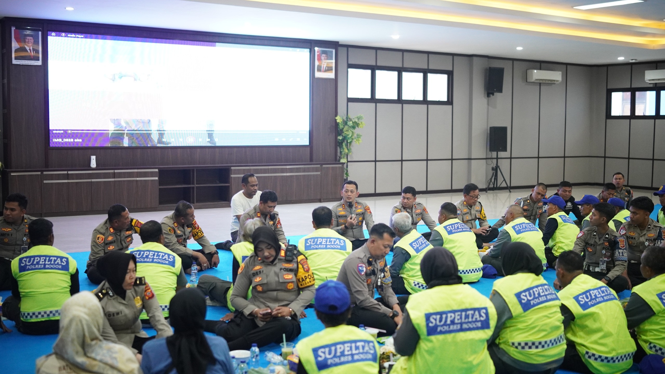 Kapolres Bogor Gelar Silaturahmi dan Apresiasi Bersama Supeltas (Sukarelawan pengatur lalulintas)
