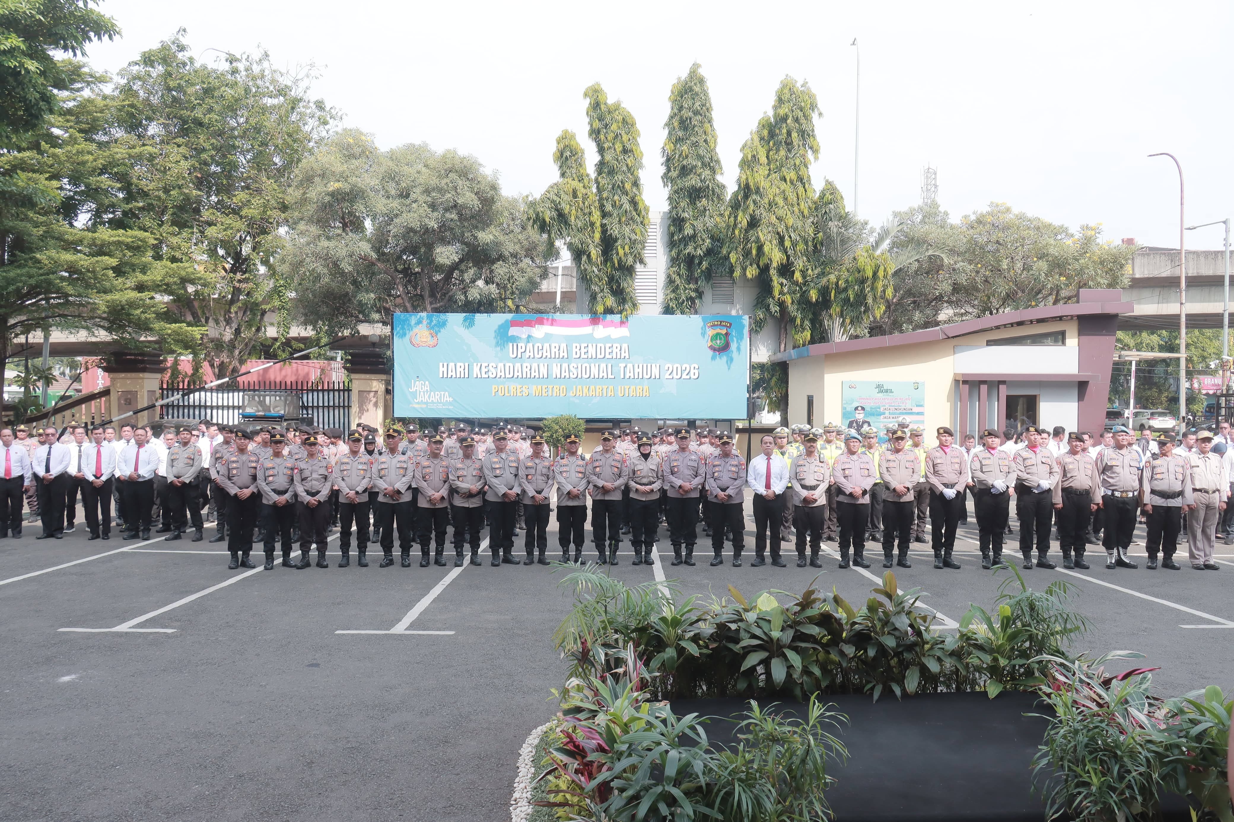 Upacara Hari Kesadaran Nasional di Polres Metro Jakarta Utara Berlangsung Khidmat, Tekankan Disiplin dan Integritas