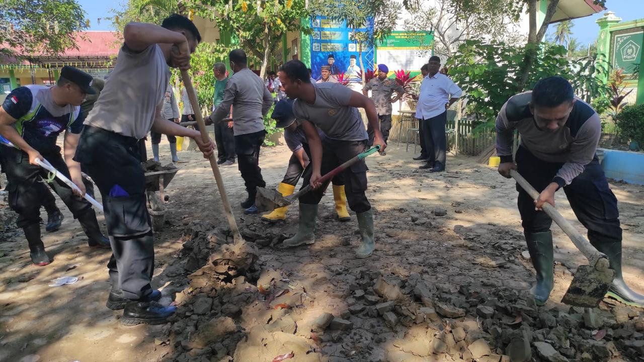 Polri Hadir, Rakyat Bangkit Percepat Pemulihan Pascabanjir Bandang di Bireueun Aceh