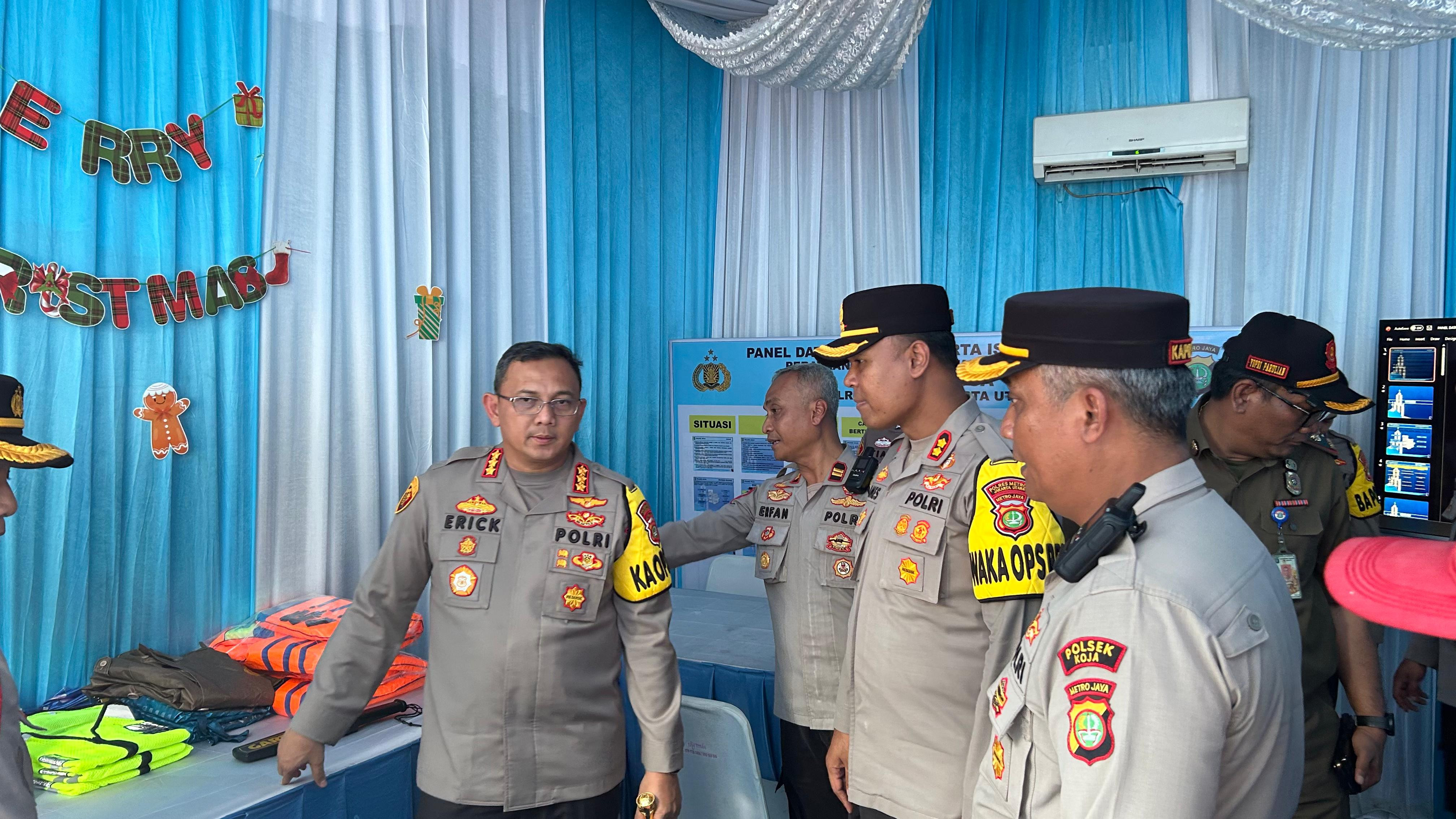 Kapolres Metro Jakarta Utara Cek Kesiapan Pos Pengamanan Nataru di Islamic Center