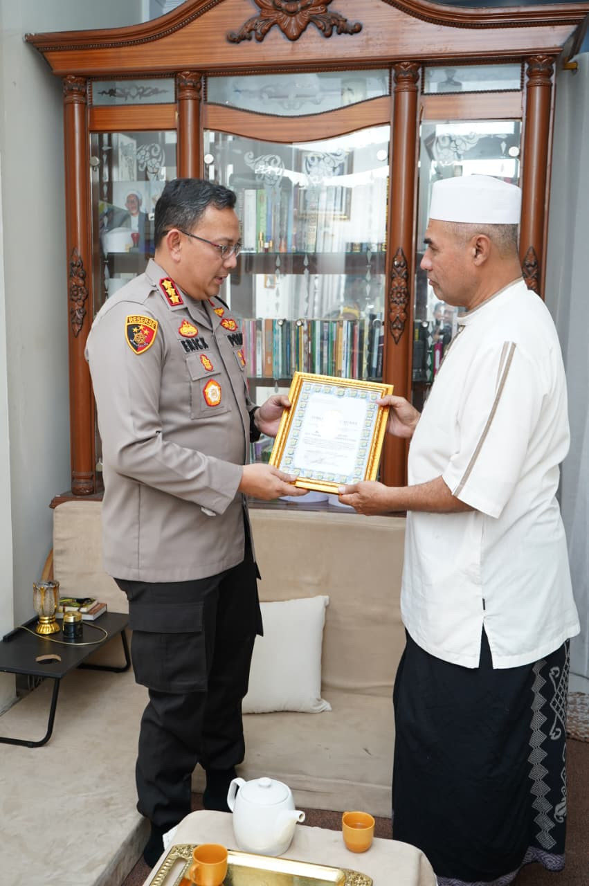 Kapolres Metro Jakarta Utara Silaturahmi ke Kediaman Habib Boften di Tanjung Priok
