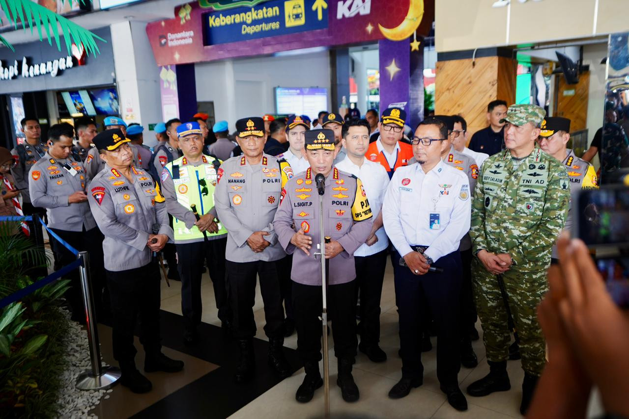 Kapolri Diperintah Langsung Prabowo Usut Tuntas Penyerangan Andrie Yunus