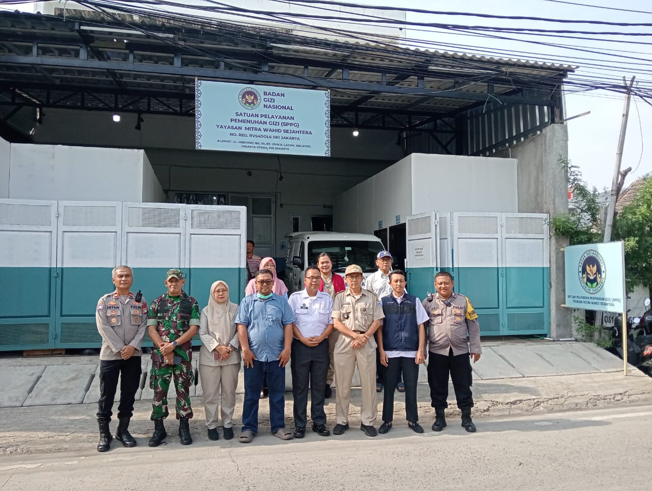 Polisi dan Pemerintah Pastikan Penyaluran Menu Bergizi Gratis untuk Pelajar di Koja Berjalan Baik