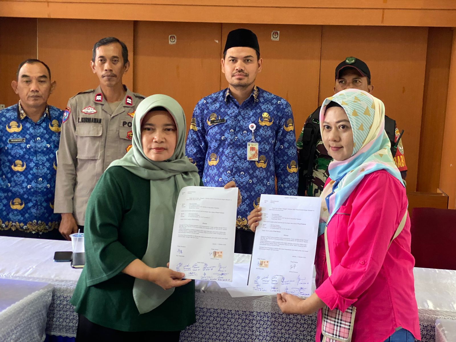 Sertifikat Warga Paseban Akhirnya Dikembalikan, Polemik PPMK Berakhir Damai