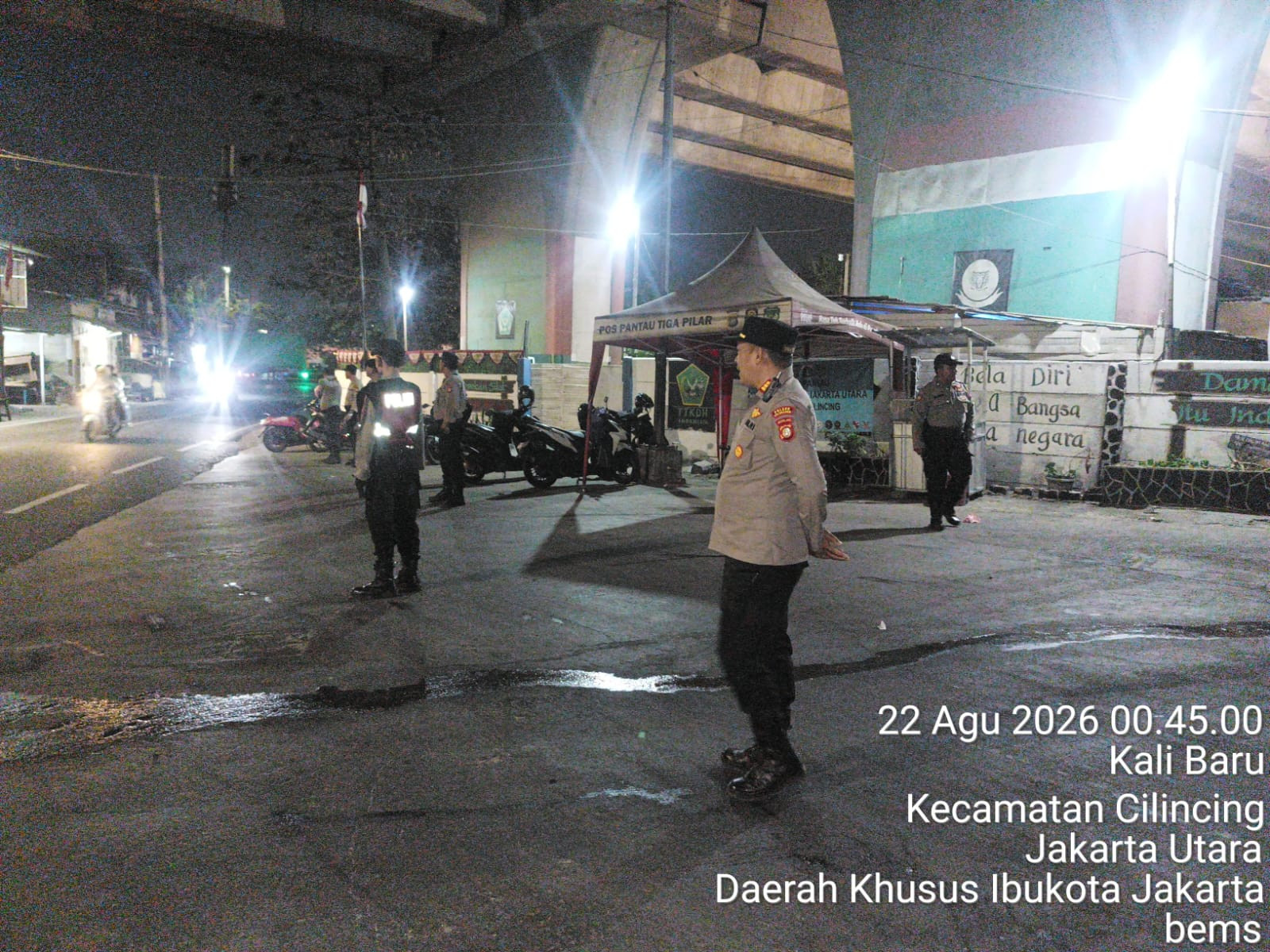 Polsek Cilincing Gencarkan Patroli Malam, Antisipasi Tawuran dan Kejahatan Jalanan