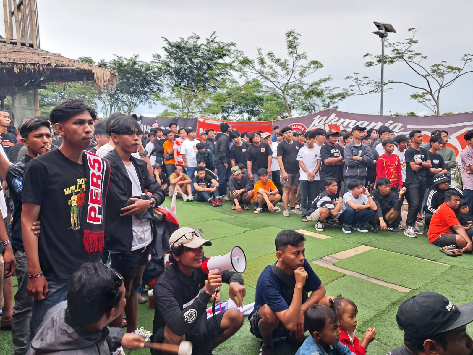 PELAYANAN PENGAMANAN NOBAR PERSIJA VS PERSIB DI PADURENAN MUSTIKA JAYA