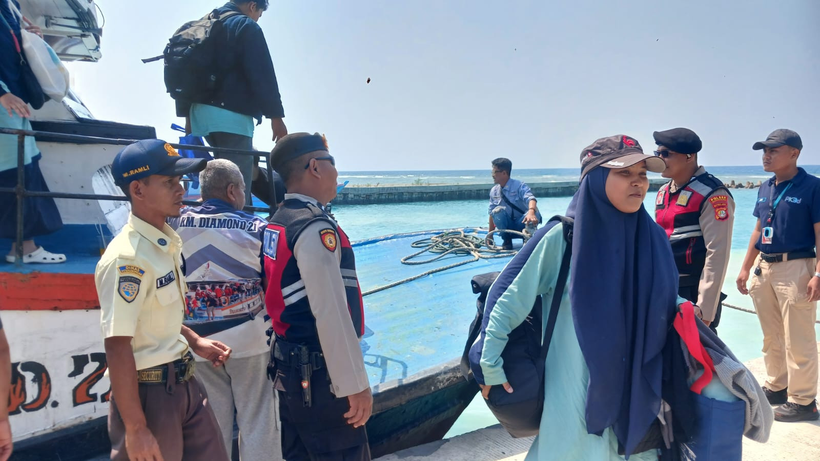 Polres Kepulauan Seribu Perkuat Pengamanan Dermaga, Berikan Pelayanan Humanis dan Sosialisasikan Layanan Polisi 110