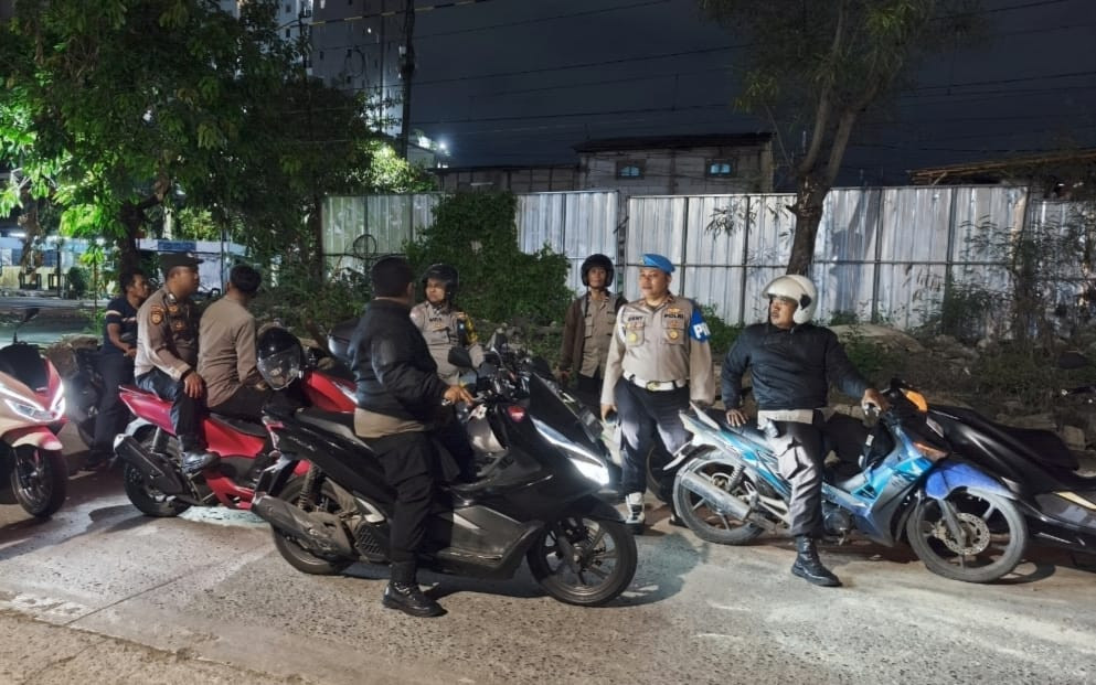 Polsek Pademangan Gelar Patroli KRYD Antisipasi Tawuran dan Balap Liar, Situasi Wilayah Terpantau Kondusif