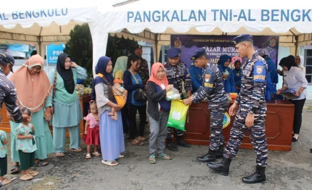 Gerakan Pangan Murah Lanal Bengkulu, Wujud Kepedulian TNI AL Untuk Masyarakat