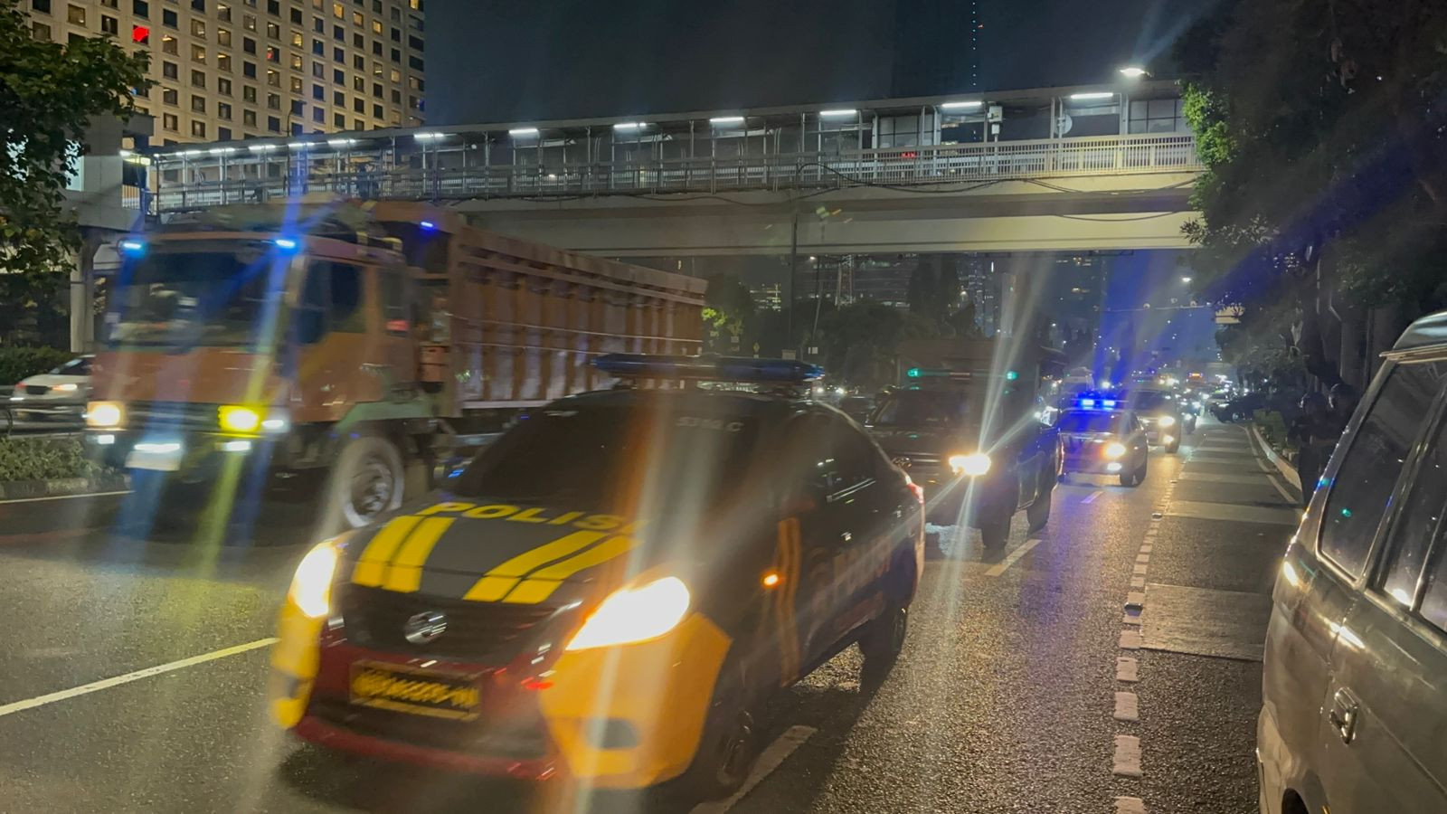 Polda Metro Jaya Gelar Patroli Malam, Wujud Nyata Polri Hadir di Tengah Masyarakat