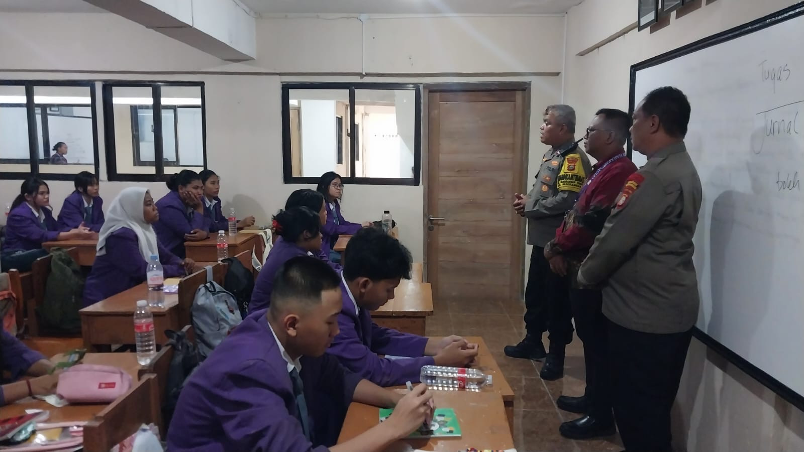 Polsek Pademangan Gelar Police Go To School, Tanamkan Anti Tawuran, Narkoba, dan Bijak Bermedsos