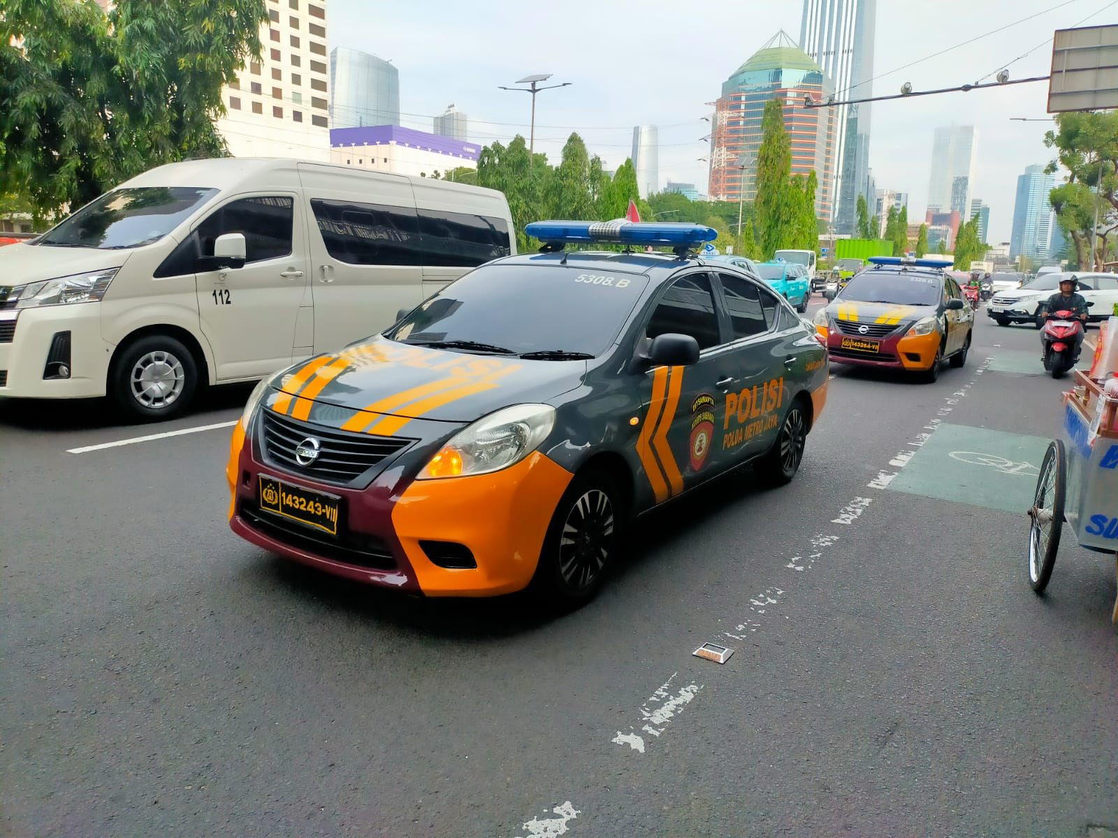 Polda Metro Jaya Gelar Patroli Skala Besar di Jakarta Utara dan Timur, Pastikan Keamanan Warga