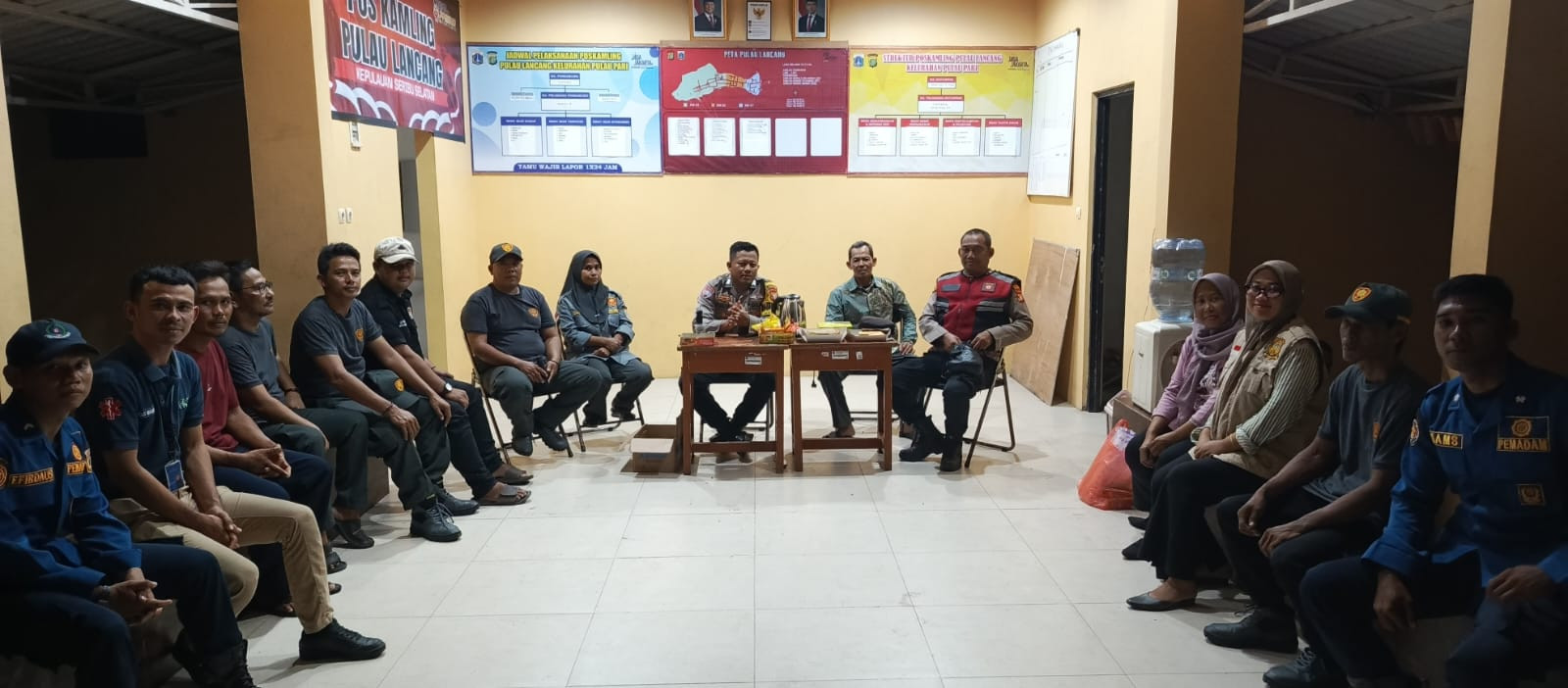Polsek Kepulauan Seribu Selatan Lakukan Pemantauan dan Pembinaan Pos Kamling di Tiga Kelurahan, Pastikan Keamanan Lingkungan Tetap Kondusif