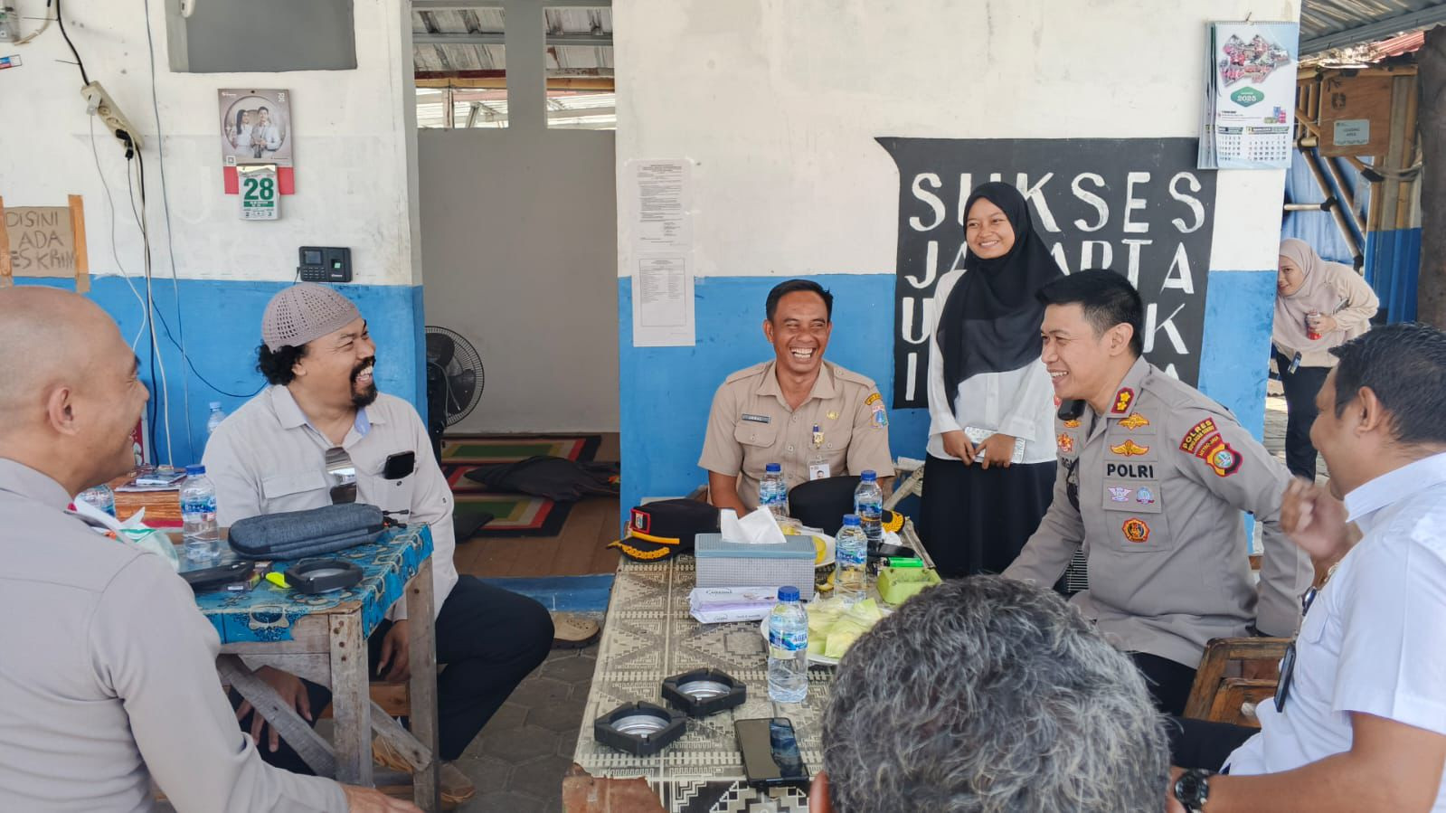 Kapolres Kepulauan Seribu Gelar Jumat Curhat di Pulau Untung Jawa, Ajak Warga Jaga Kamtibmas dan Sosialisasikan Layanan 110 “Jaga Jakarta+”