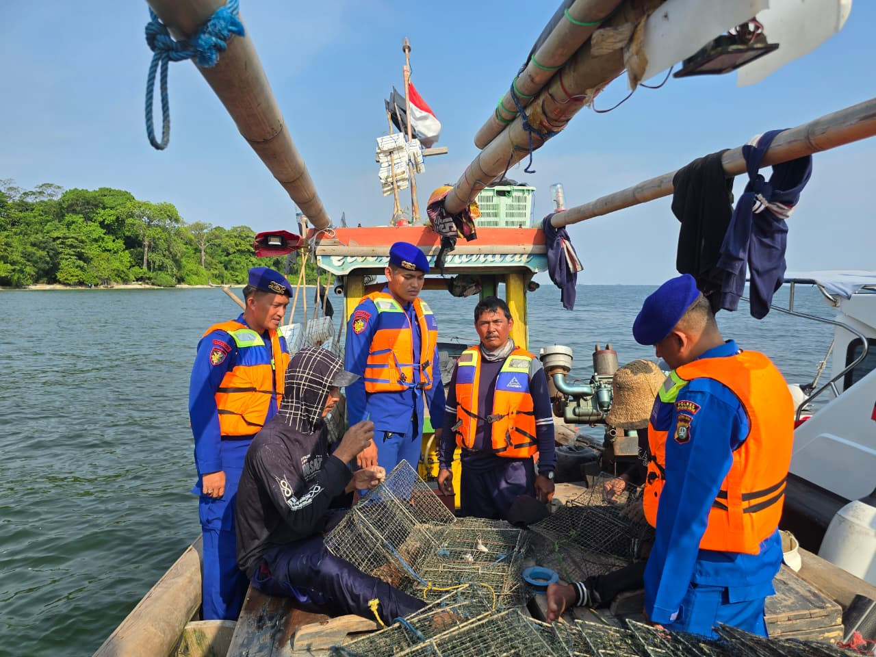 Satpolairud Polres Kepulauan Seribu Gelar Patroli Dialogis Laut, Antisipasi Perompakan dan Jaga Kamtibmas Kondusif