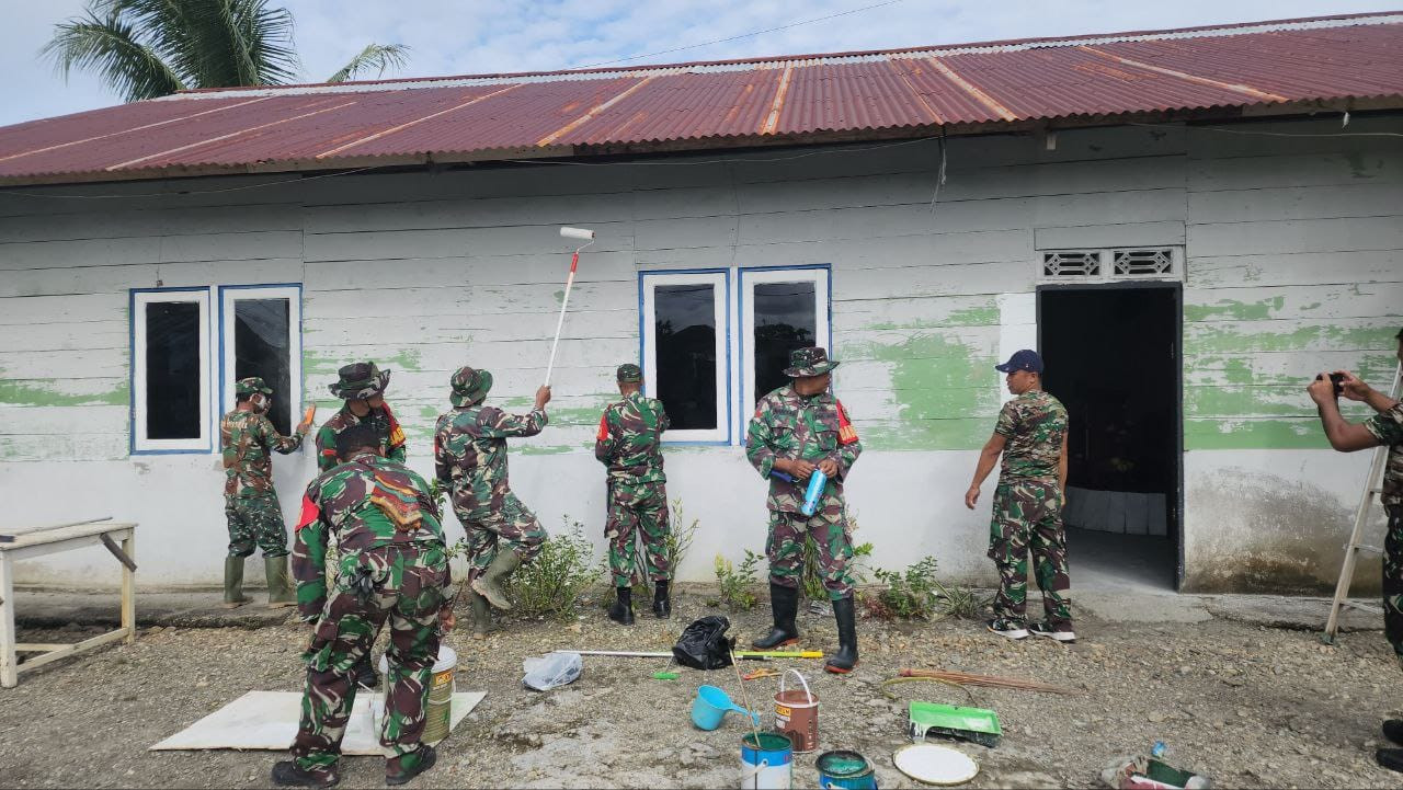 Kodim 1710/Mimika Gelar Karya Bakti Perbaiki Tempat Ibadah Dalam Rangka Memperingati HUT Ke-80 TNI Tahun 2025