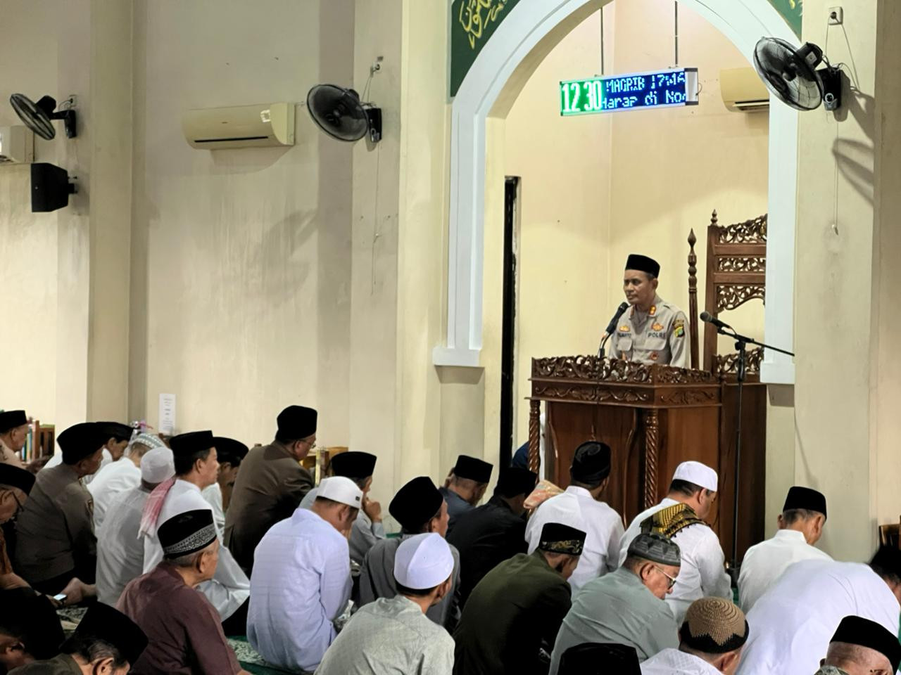 Ditbinmas Polda Metro Jaya Gelar Jumat Keliling di Masjid Al-Furqon Bekasi, Perkuat Cooling System dan Silaturahmi dengan Masyarakat
