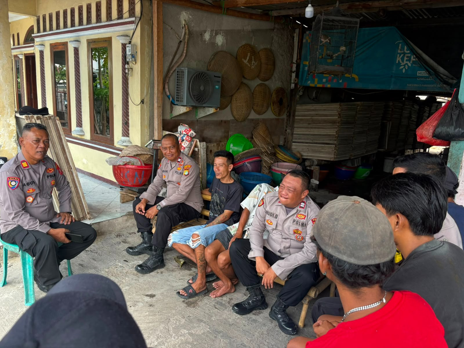 Kasat Binmas Polres Kepulauan Seribu Gelar Jaga Jakarta On The Spot di Pulau Tidung, Sosialisasikan Kamtibmas dan Layanan Polisi 110