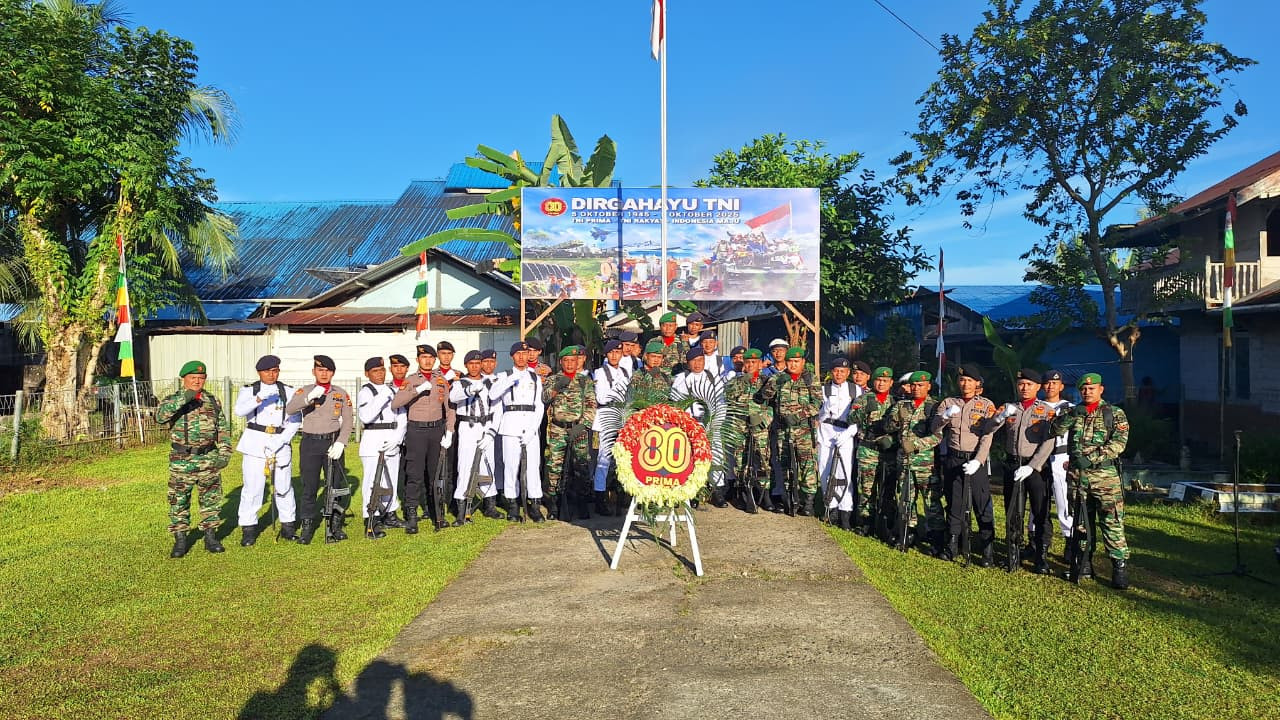 Sinergitas Lanal Simeulue Laksanakan Upacara Ziarah Nasional dan Tabur Bunga Dalam Rangkaian HUT Ke-80 TNI Tahun 2025
