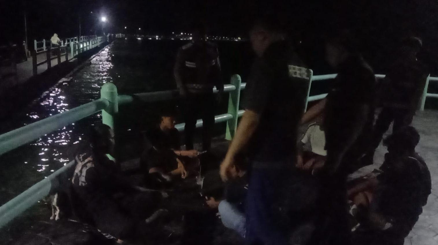 Patroli Malam Jakarta On The Spot, Polsek Kepulauan Seribu Selatan Perkuat Pelayanan Melalui Sosialisasi Layanan Polisi 110