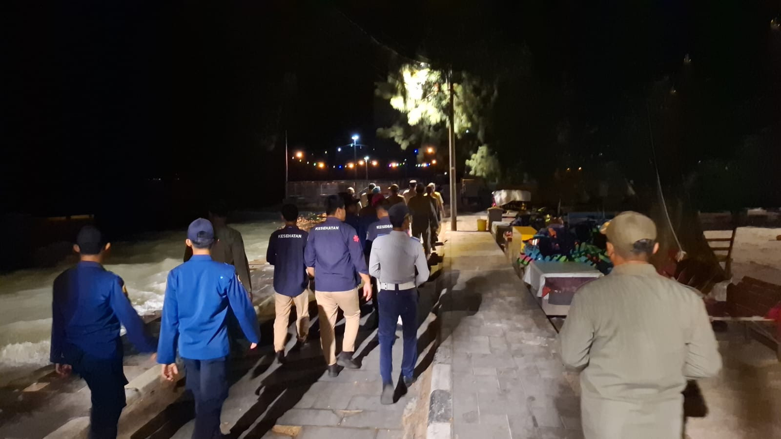 Patroli Malam Gabungan Polsek Kepulauan Seribu Selatan Bersama TNI dan Stakeholder, Jaga Lingkungan Aman dan Kondusif