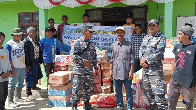Lanal Sabang Salurkan Bantuan Kemanusiaan ke Korban Banjir Bandang dan Tanah Longsor di Aceh Tengah