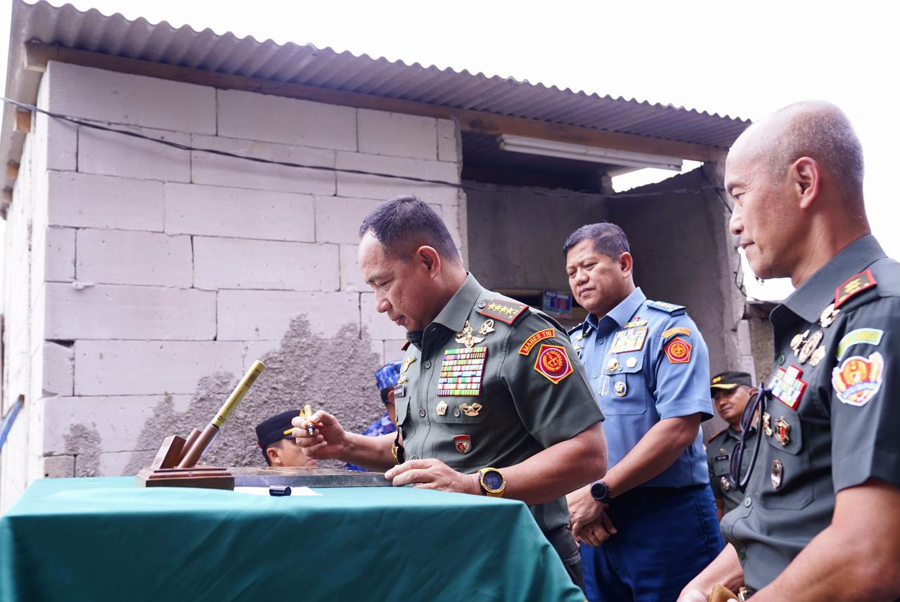 Panglima TNI Resmikan Masjid Kubah Baret Merah di Bandung Barat
